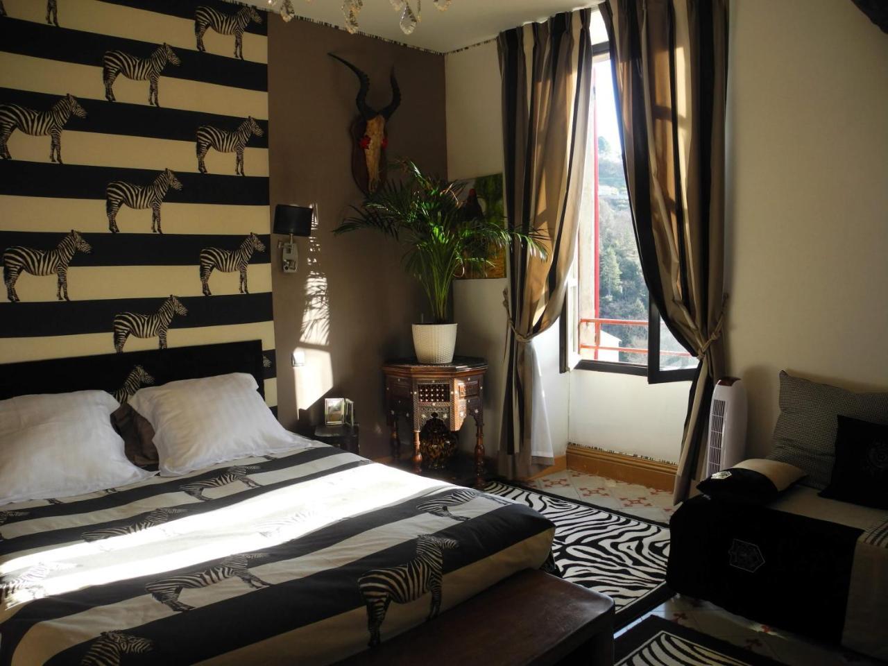 Le Comptoir Du Ranc De Bannes Otel Sumène Dış mekan fotoğraf